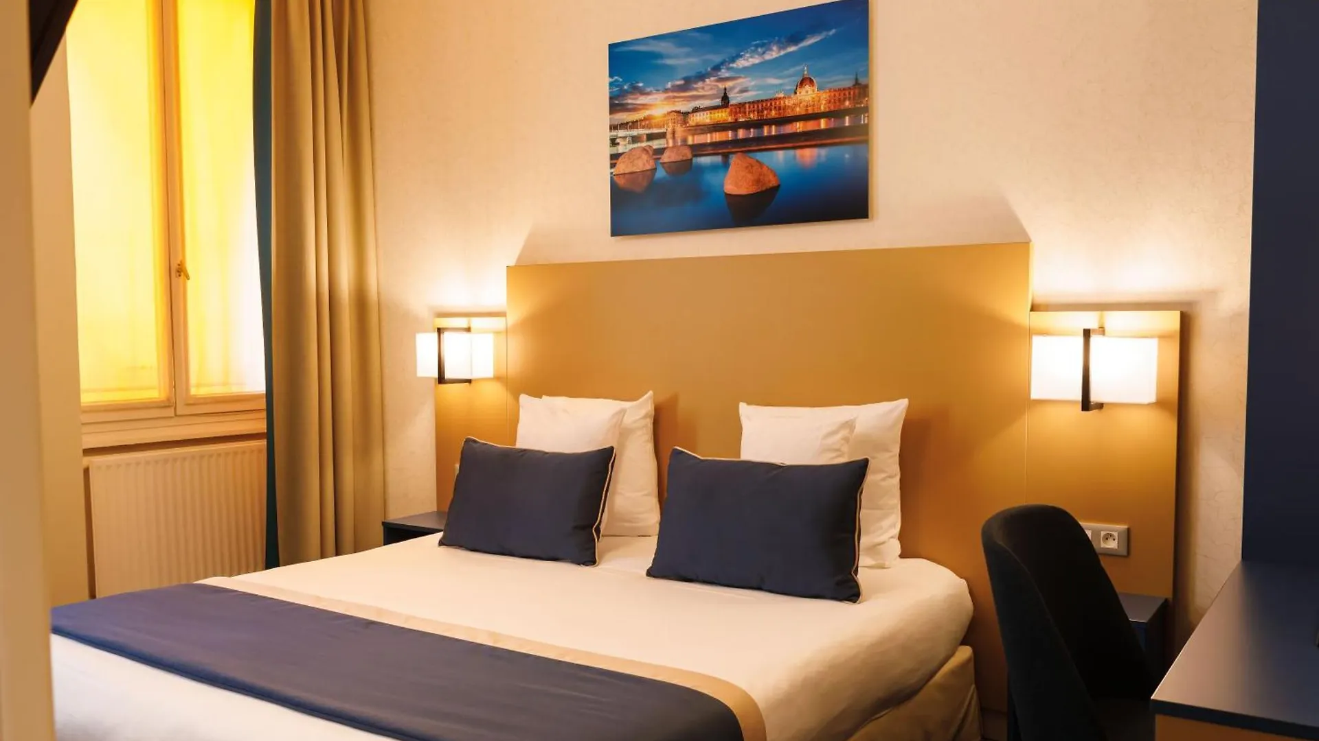 Hotel Des Remparts Perrache Lyon 3*,  France