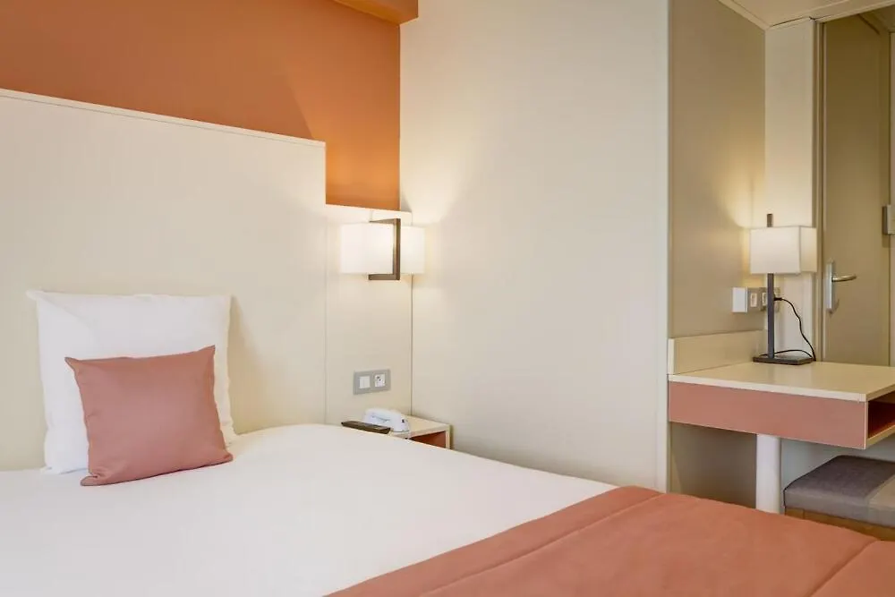 Hotel Des Remparts Perrache Lyon 3*,  France